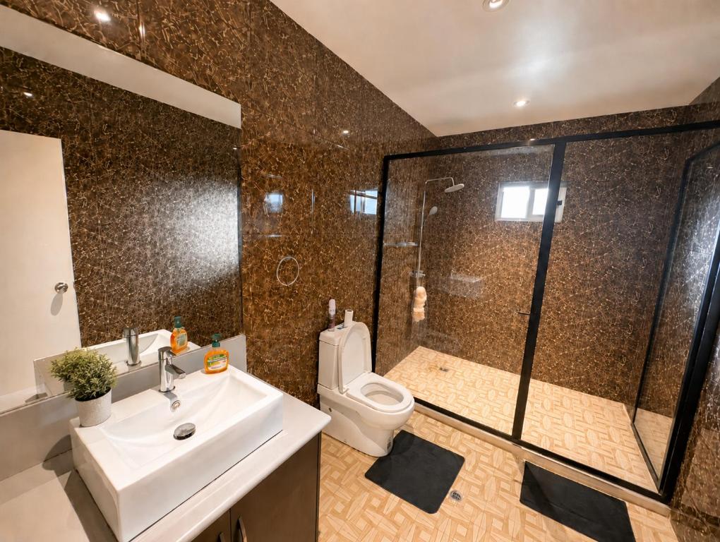 Bula Bliss private bathroom